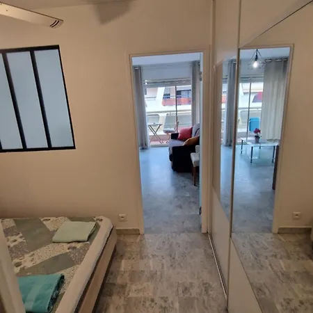 à 200 M Des Plages, Parking Privé *